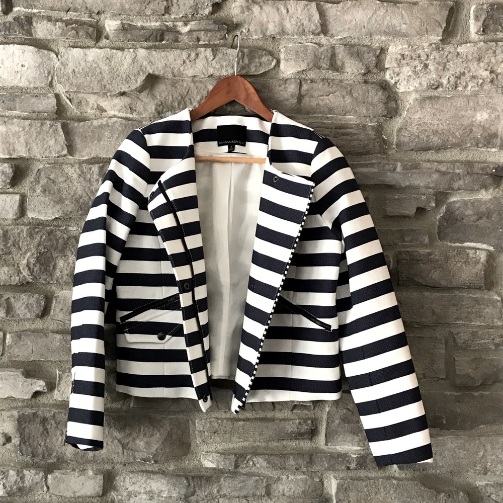 NWOT Banana Republic Size 4 White/Navy Striped Moto Jacket